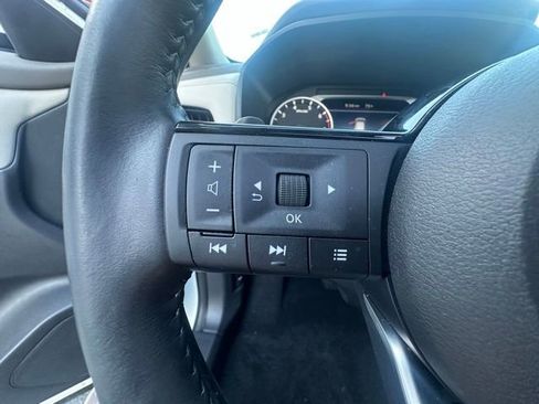 Used 2022 Nissan Rogue SV w/ SV Premium Package image 23