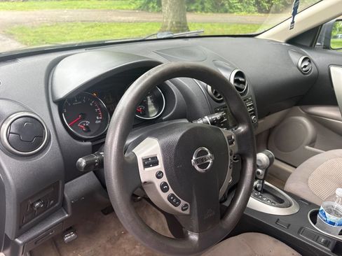Used 2013 Nissan Rogue SV FWD image 18