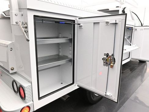 New 2025 Ford F350 XL w/ XL Chrome Package image 22