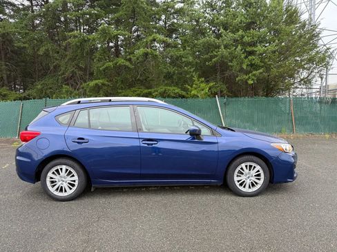 Used 2018 Subaru Impreza 2.0i Premium image 3