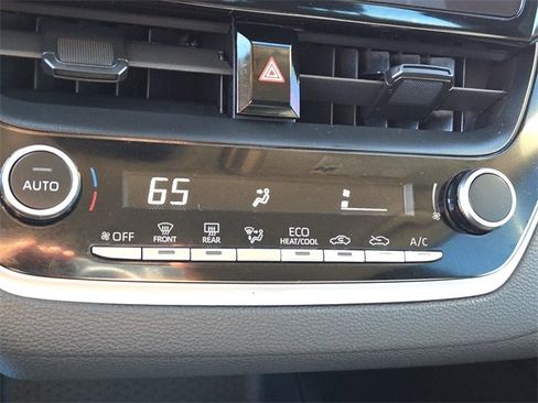 Used 2024 Toyota Corolla LE image 21