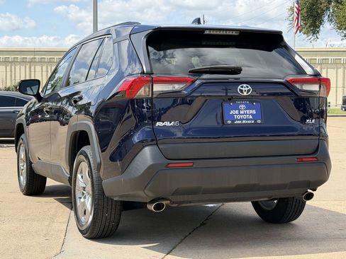 Used 2024 Toyota RAV4 XLE FWD image 7