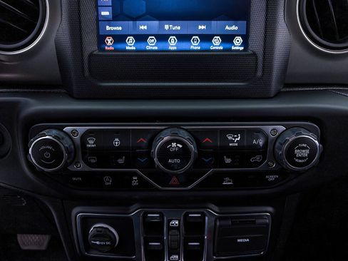Used 2021 Jeep Gladiator Sport AWD/4WD image 20