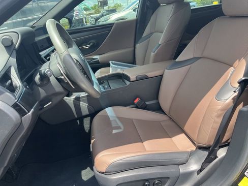 Used 2023 Lexus ES 350 w/ Accessory Package (Z2) FWD image 12
