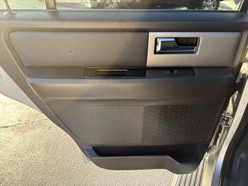 Used 2012 Ford Expedition Limited image 13