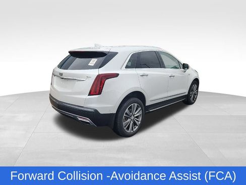 Used 2021 Cadillac XT5 Premium Luxury image 3