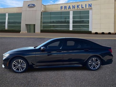 Used 2019 BMW 740i xDrive image 4