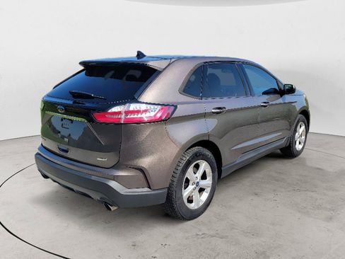 Used 2019 Ford Edge SE FWD image 8
