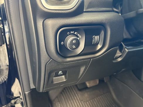 Used 2024 RAM 1500 Big Horn image 36