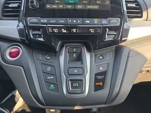 Used 2024 Honda Odyssey EX-L image 19