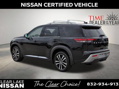 Certified 2025 Nissan Pathfinder Platinum w/ Cargo Package AWD/4WD image 6