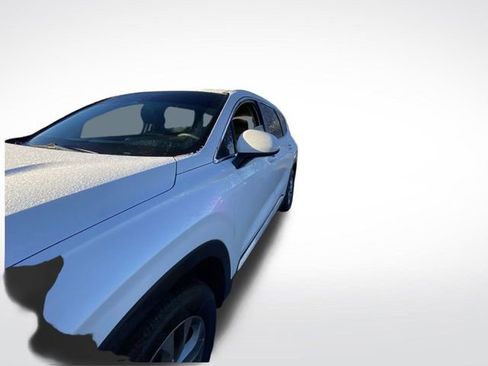 Used 2019 Hyundai Santa Fe SE image 2