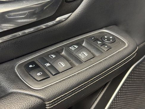 Used 2022 RAM 1500 Laramie w/ Sport Appearance Package image 11