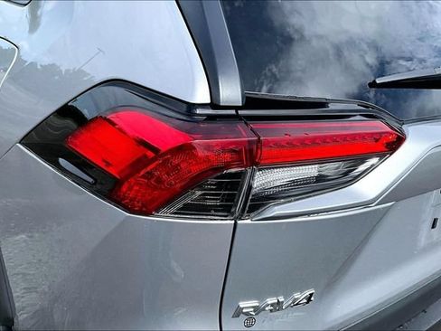 Used 2023 Toyota RAV4 LE AWD/4WD image 22