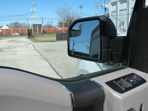 Used 2015 Ford F150 XLT w/ Equipment Group 302A Luxury image 53