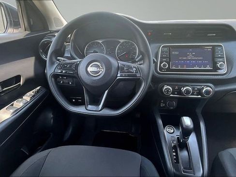 Used 2025 Nissan Kicks Play S FWD image 8