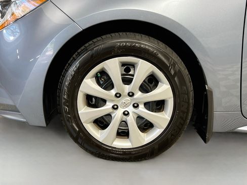 Used 2025 Toyota Corolla LE FWD image 14