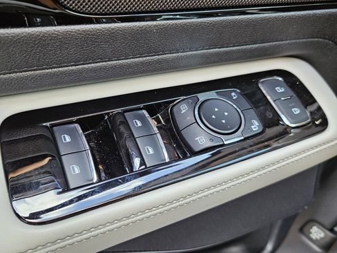 Used 2025 Lincoln Aviator Reserve image 30