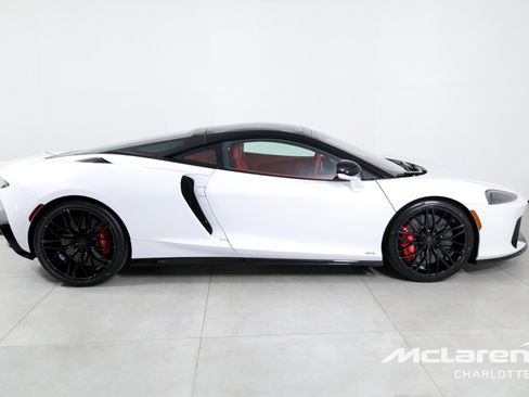 New 2025 McLaren GTS image 9