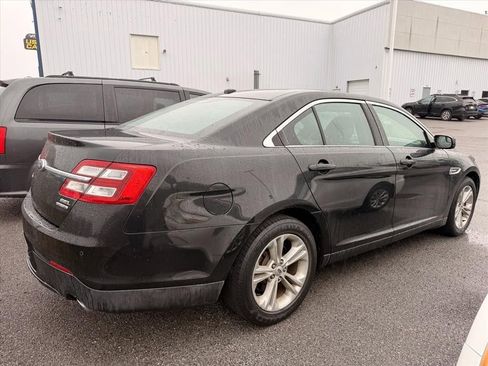 Used 2013 Ford Taurus SEL image 18