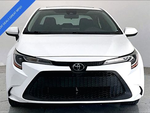 Used 2020 Toyota Corolla LE w/ LE Premium Package image 6
