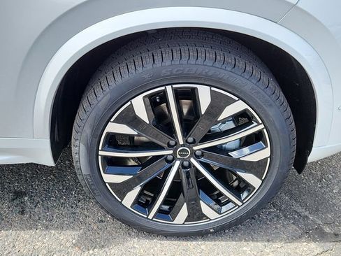 New 2025 Volvo XC90 B6 Ultra w/ Protection Package image 15