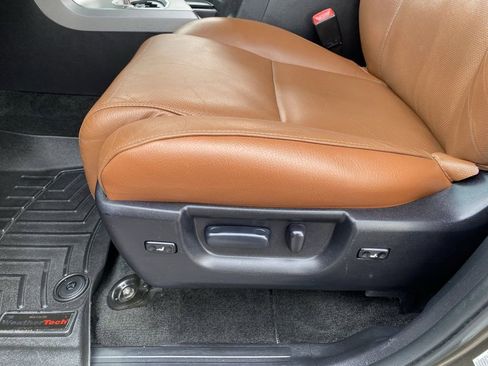 Used 2015 Toyota Sequoia Platinum image 21