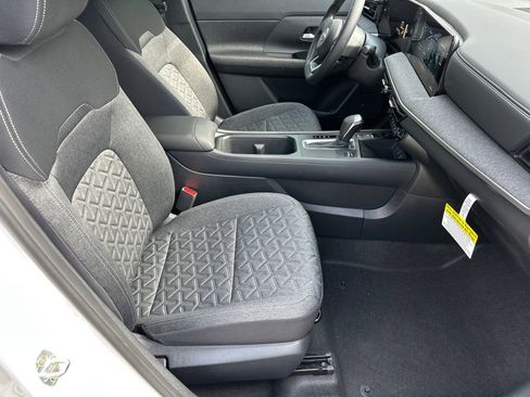 New 2026 Nissan Kicks SV FWD image 8