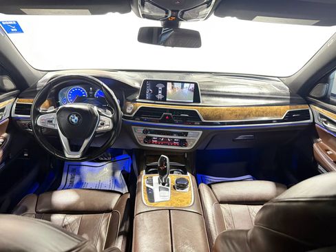 Used 2016 BMW 740i RWD image 16