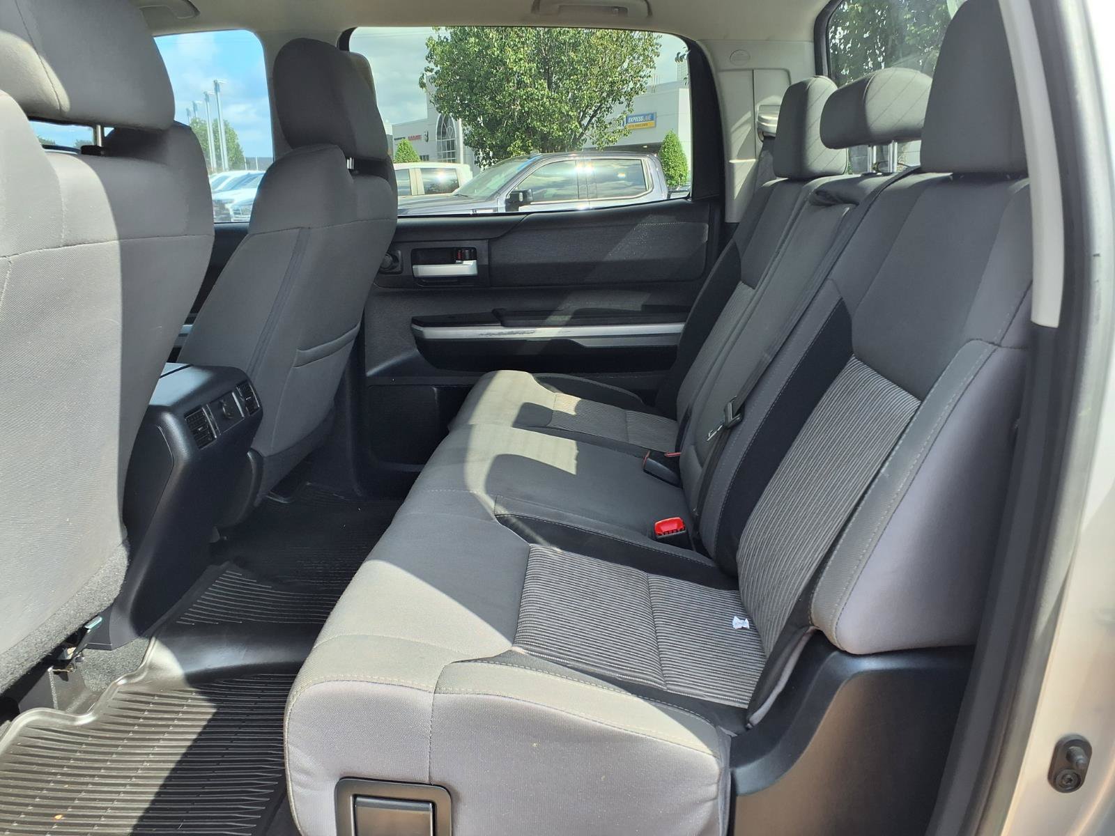 Used 2017 Toyota Tundra SR5 w/ SR5 Upgrade Package AWD/4WD image 20