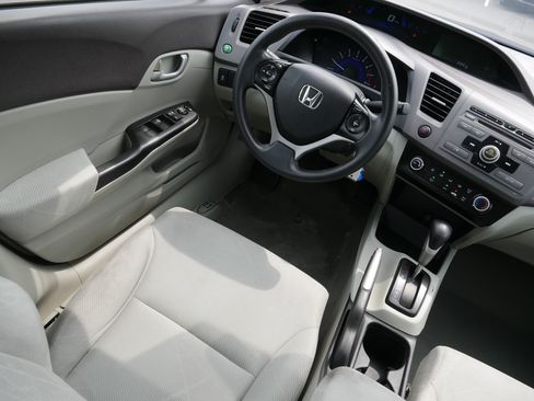 Used 2012 Honda Civic LX image 9