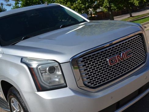 Used 2015 GMC Yukon Denali image 5
