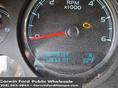 Used 2009 Chevrolet Suburban LTZ AWD/4WD image 5