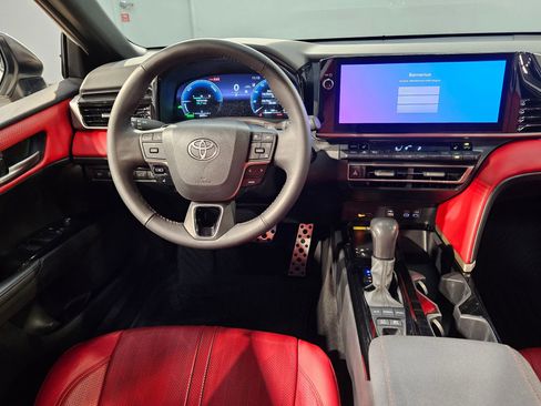 Used 2025 Toyota Camry XSE image 9