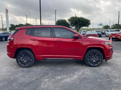 Used 2023 Jeep Compass Limited AWD/4WD image 4