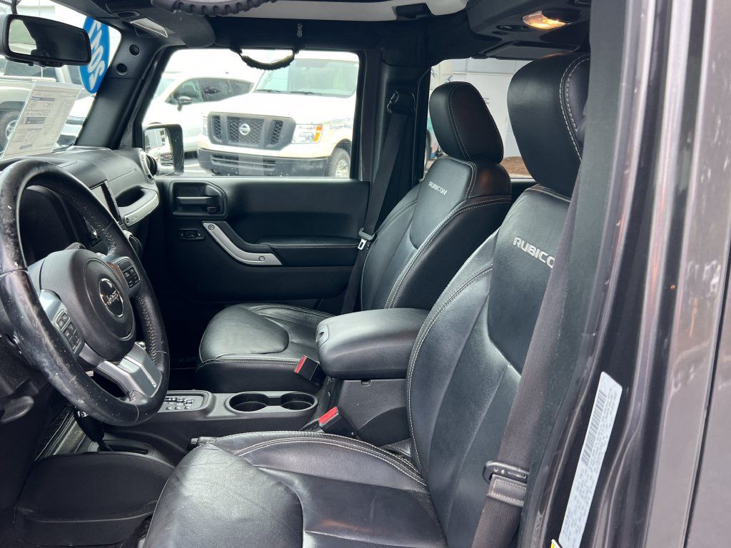 Used 2017 Jeep Wrangler Unlimited Rubicon AWD/4WD image 10