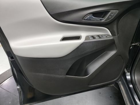 Used 2024 Chevrolet Equinox LS FWD image 13