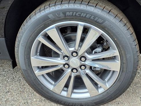 New 2025 Cadillac XT5 Premium Luxury w/ LPO, Floor Liner Package image 7