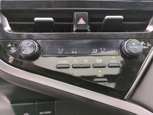 Used 2024 Toyota Camry XSE FWD image 25