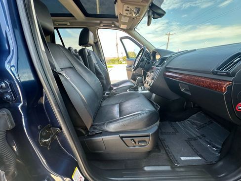 Used 2008 Land Rover LR2 SE image 25