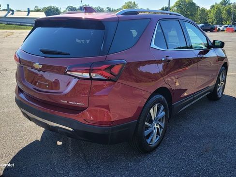 Used 2024 Chevrolet Equinox Premier AWD/4WD image 12