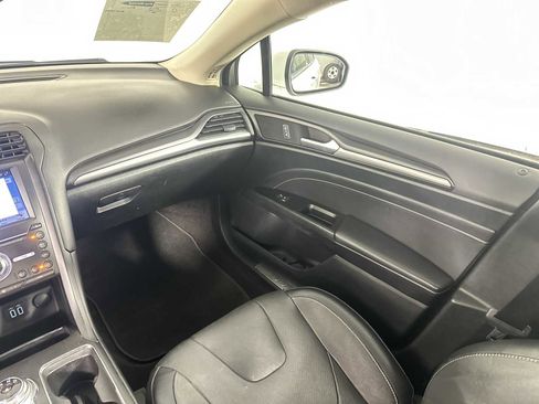 Used 2019 Ford Fusion Titanium image 13