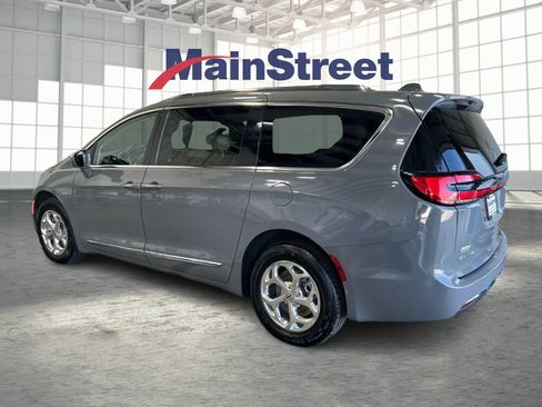 Used 2021 Chrysler Pacifica Limited w/ Premium & Safety Sphere Group AWD/4WD image 3
