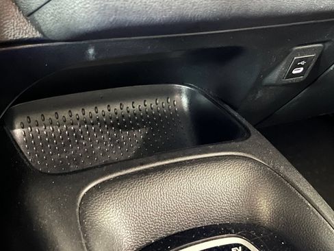 Used 2024 Toyota Corolla LE w/ LE Convenience Package FWD image 23