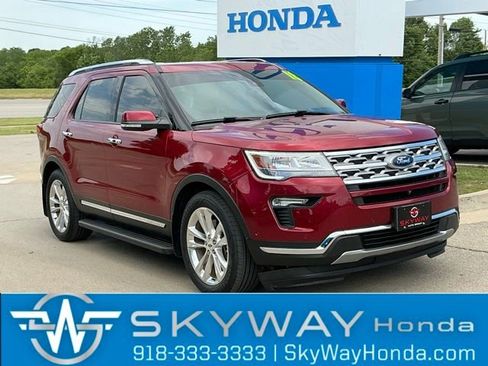 Used 2018 Ford Explorer Limited w/ Equipment Group 301A FWD image 1