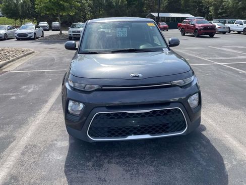 Used 2020 Kia Soul LX FWD image 2