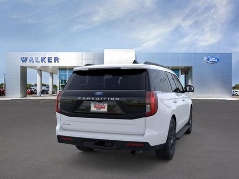 New 2025 Ford Expedition Active image 8