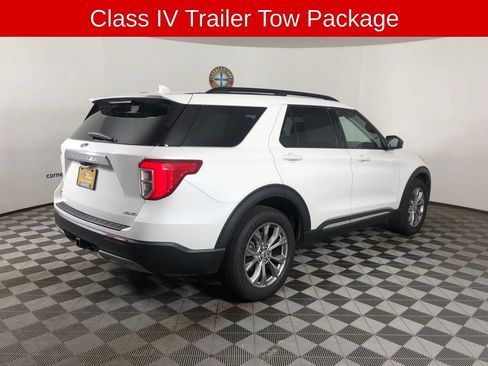 Used 2023 Ford Explorer XLT w/ Equipment Group 202A AWD/4WD image 16