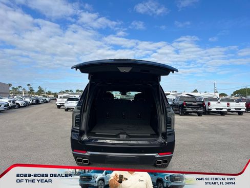 Used 2025 Chevrolet Suburban High Country w/ Sun And Tow Package RWD image 17