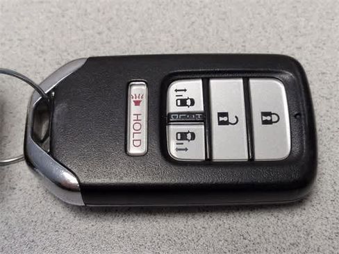 Used 2015 Honda Odyssey EX image 35